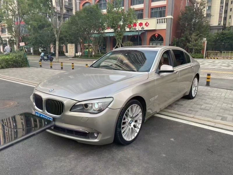 武汉10年宝马7系3