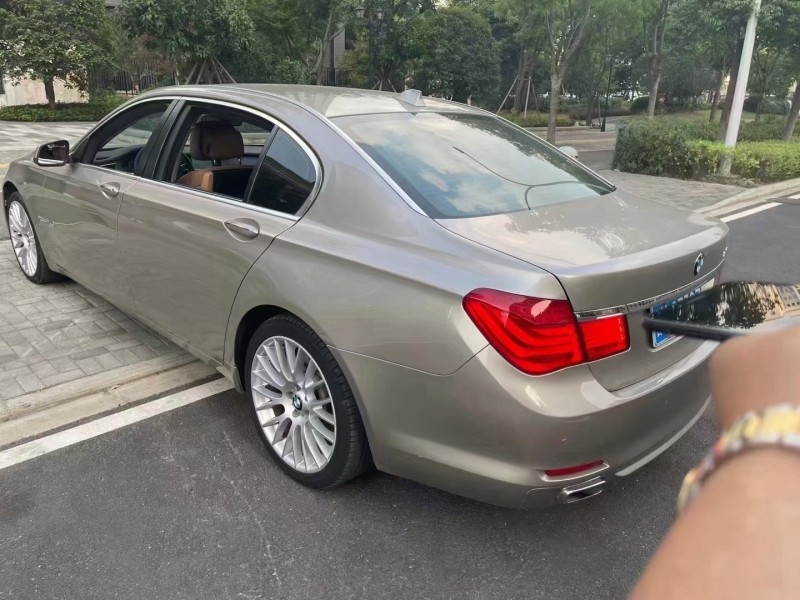 武汉10年宝马7系8