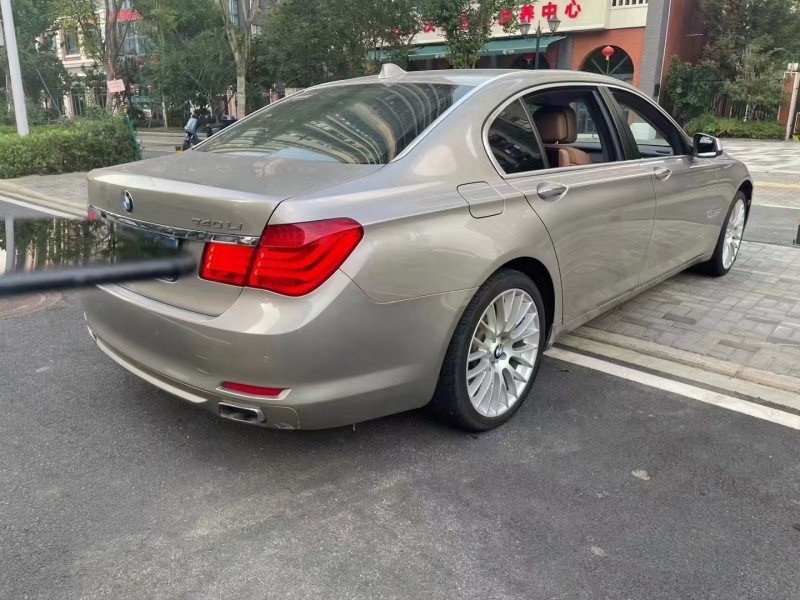 武汉10年宝马7系9