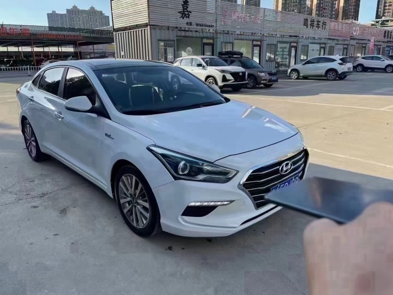 武汉17年现代名图1