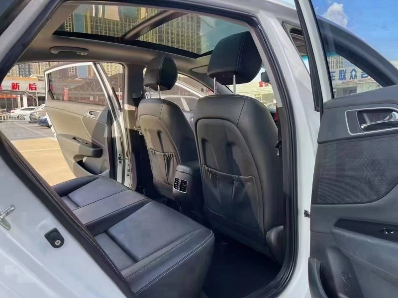 武汉17年现代名图5