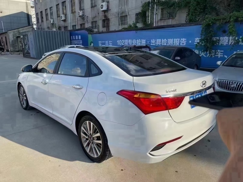 武汉17年现代名图9