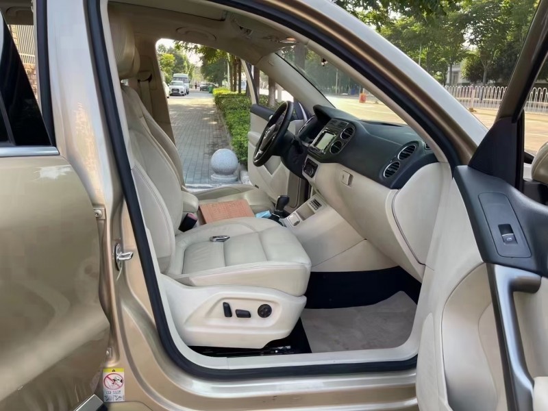 武汉12年大众途观4