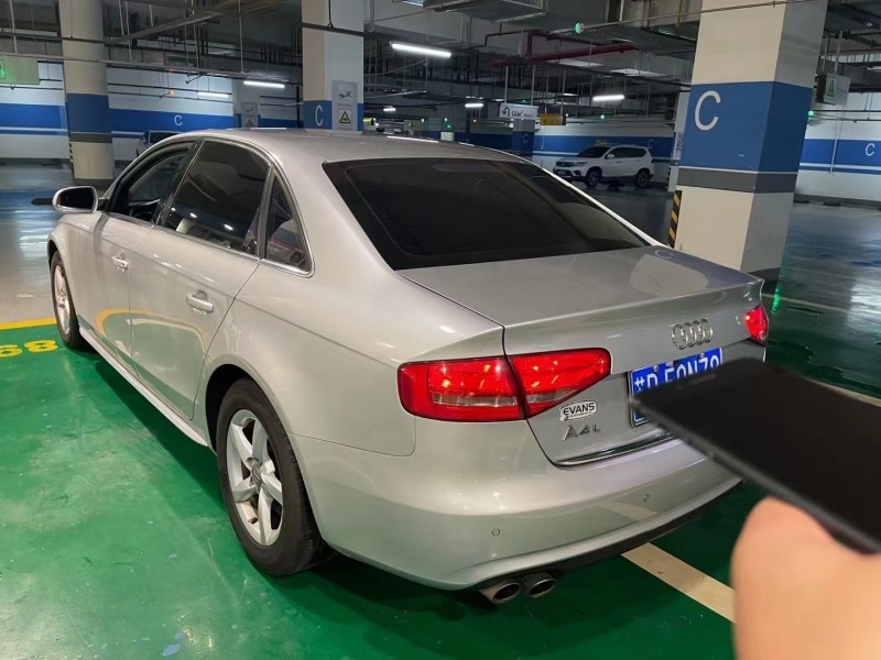 武汉13年奥迪A4L8