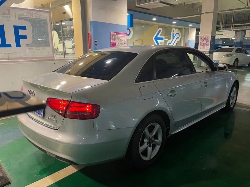 武汉13年奥迪A4L9