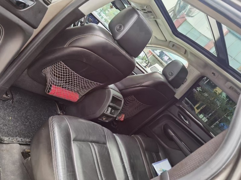 武汉12年凯迪拉克SRX5