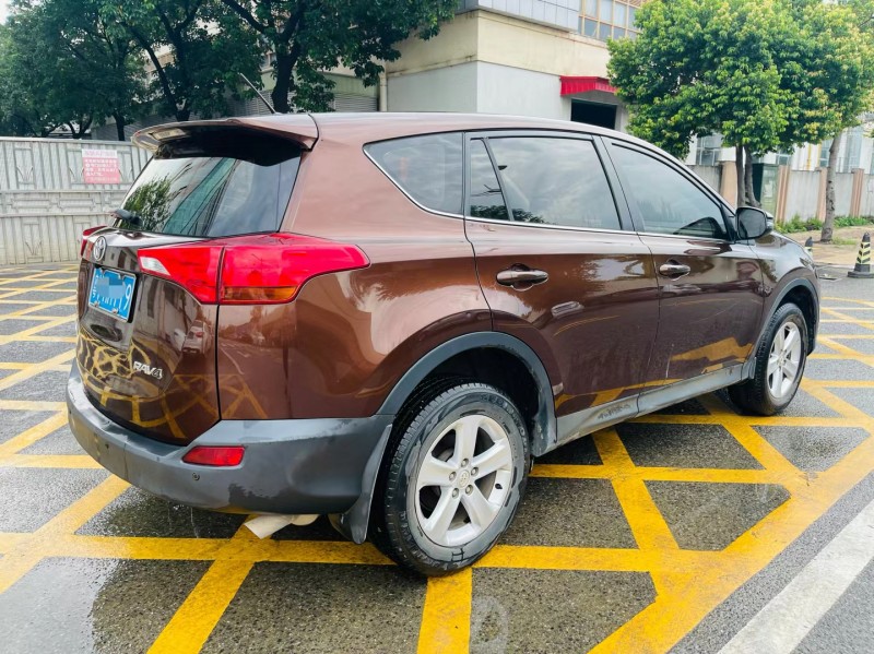 东莞14年丰田RAV4荣放8