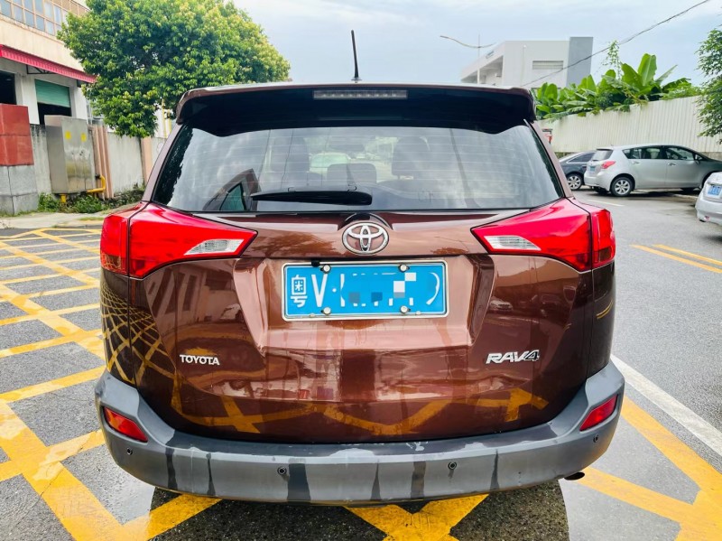 东莞14年丰田RAV4荣放9