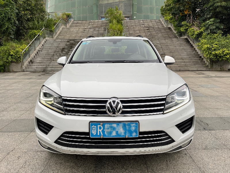 深圳16年大众途锐7