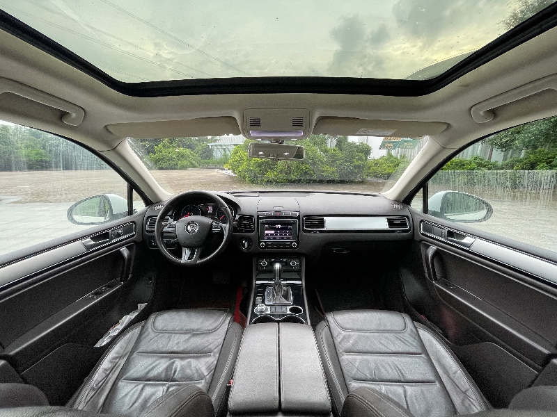 深圳16年大众途锐3