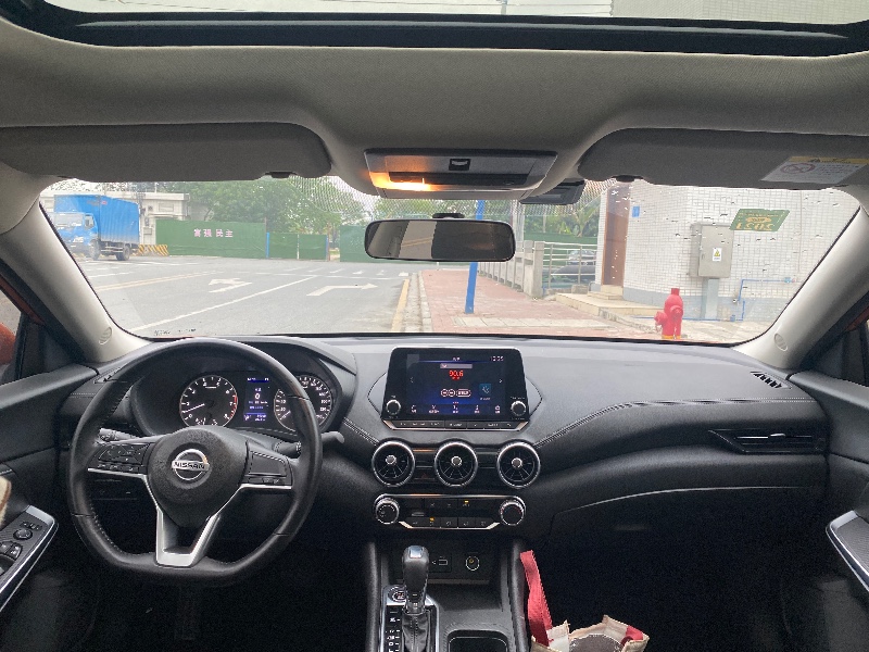 广州20年日产轩逸2