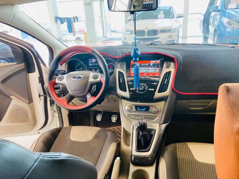 邢台13年福特福克斯3