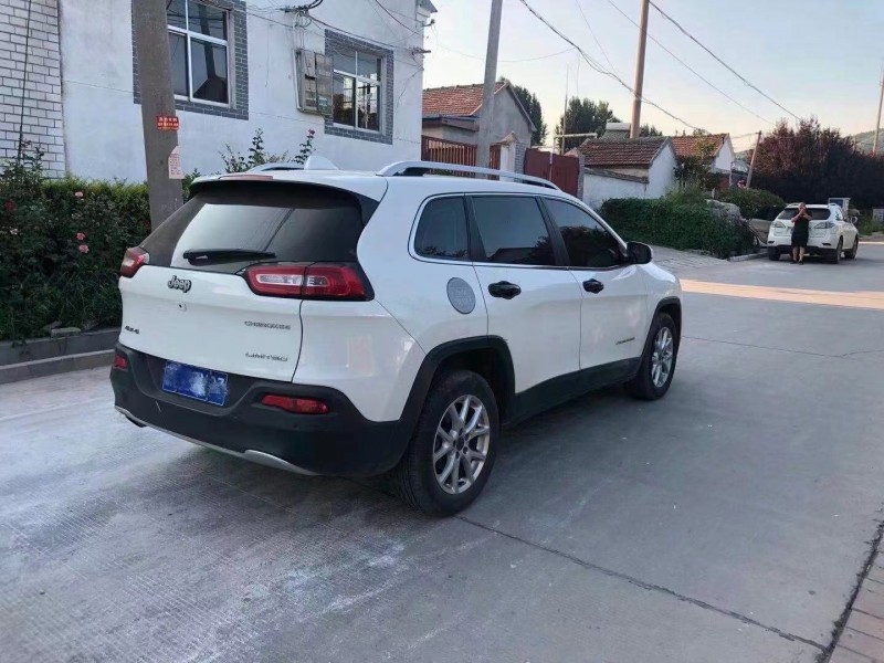 淄博17年Jeep自由光7
