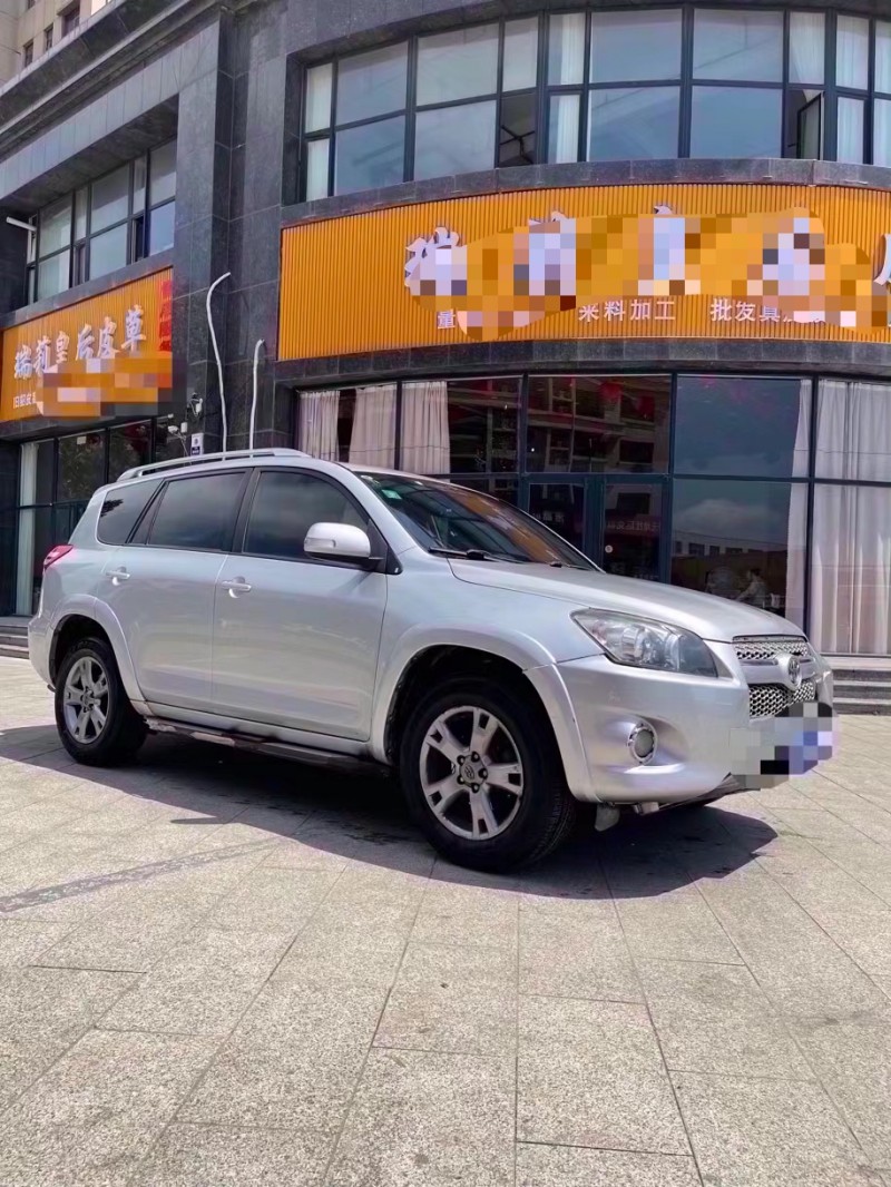 淄博13年豐田RAV42