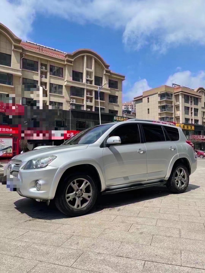 淄博13年豐田RAV43