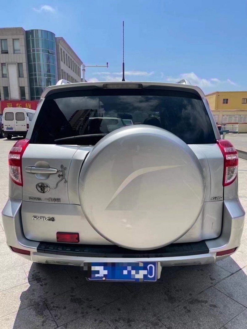 淄博13年豐田RAV49