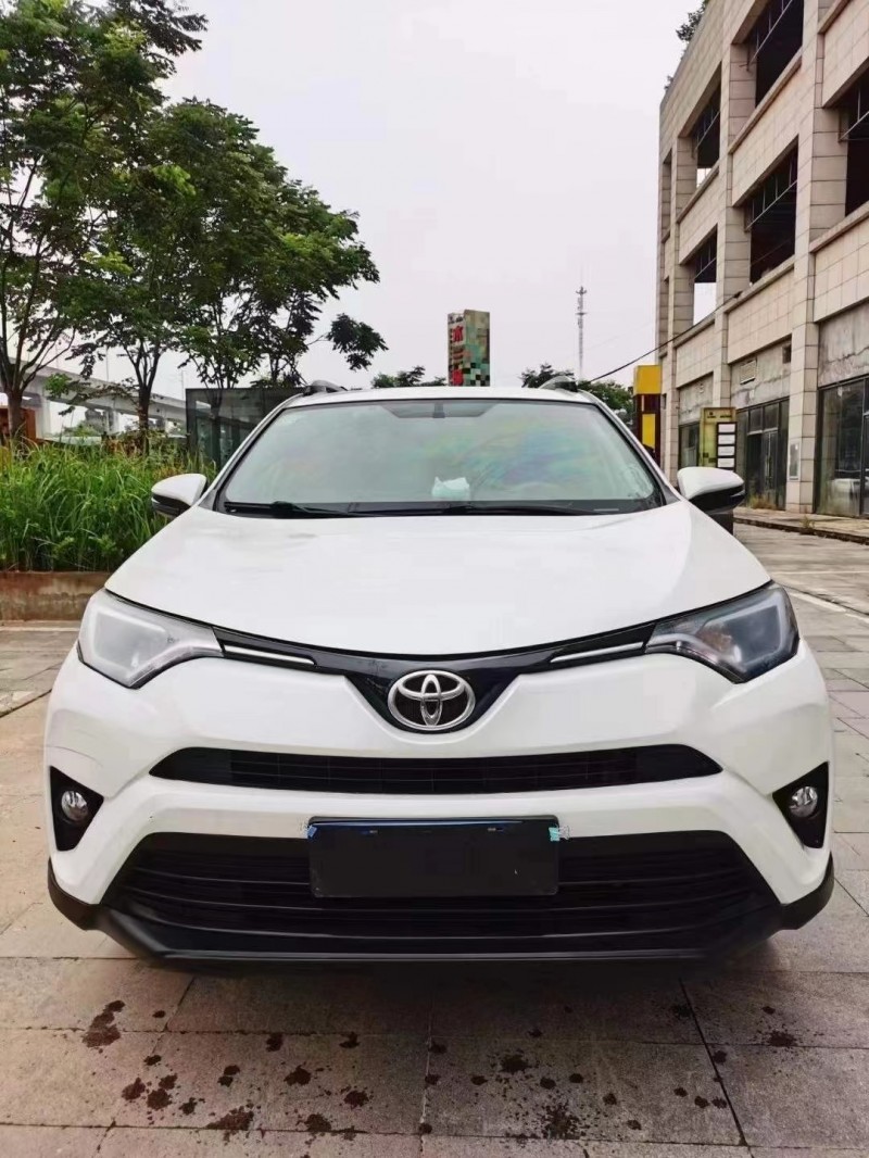 宜昌17年豐田RAV41