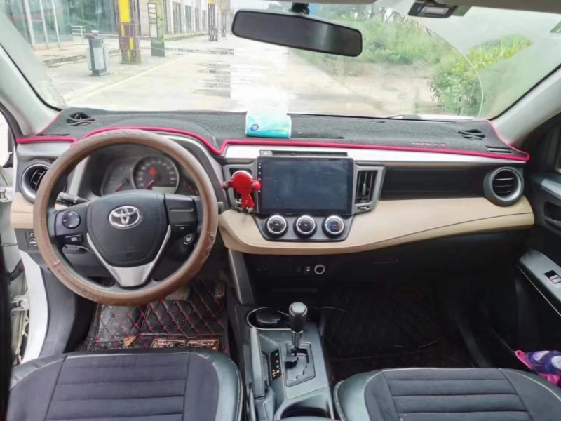 宜昌17年豐田RAV47