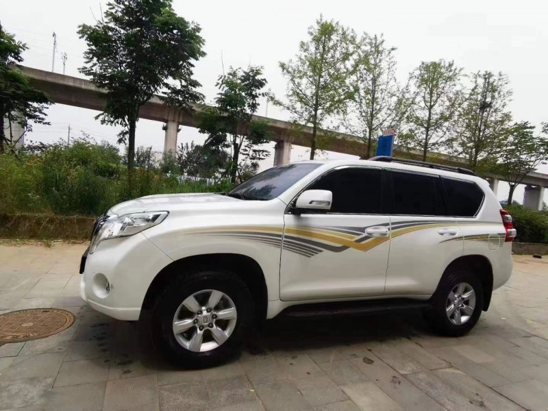 宜昌16年丰田普拉多3