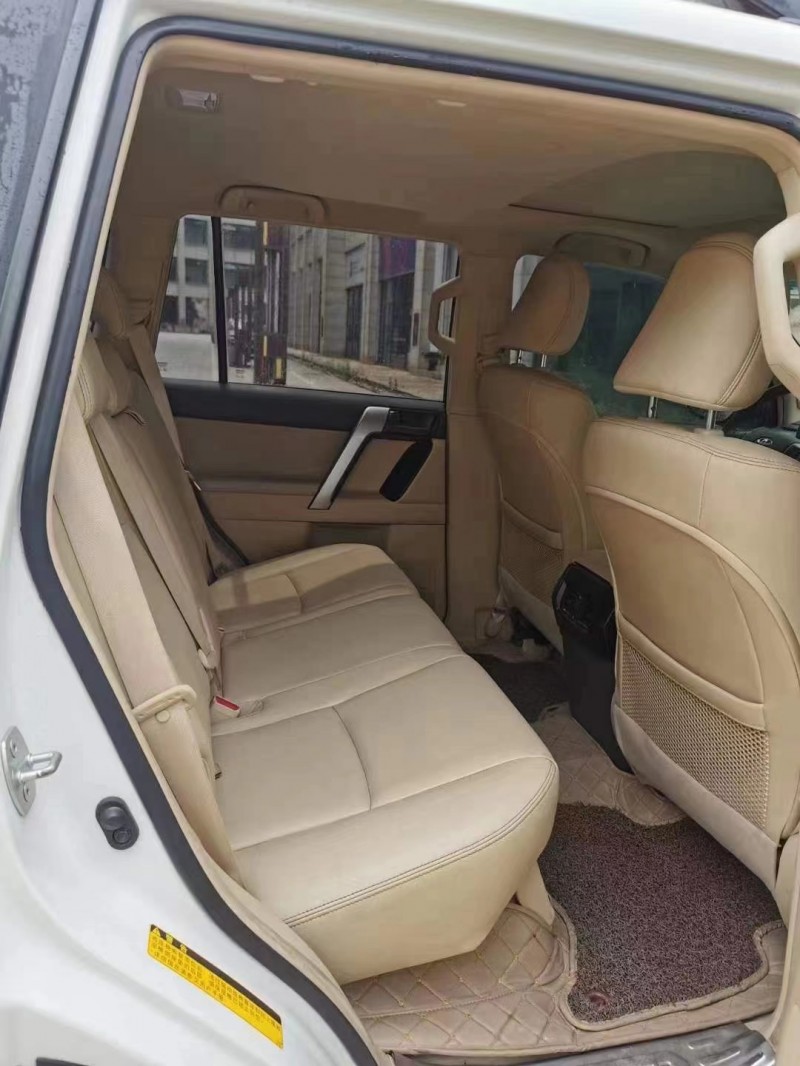 宜昌16年丰田普拉多8