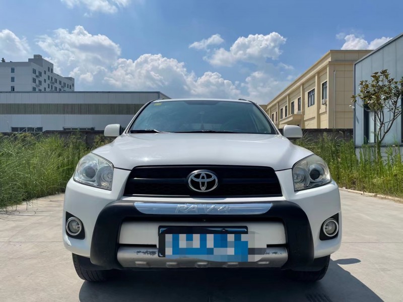 宜昌13年豐田RAV41