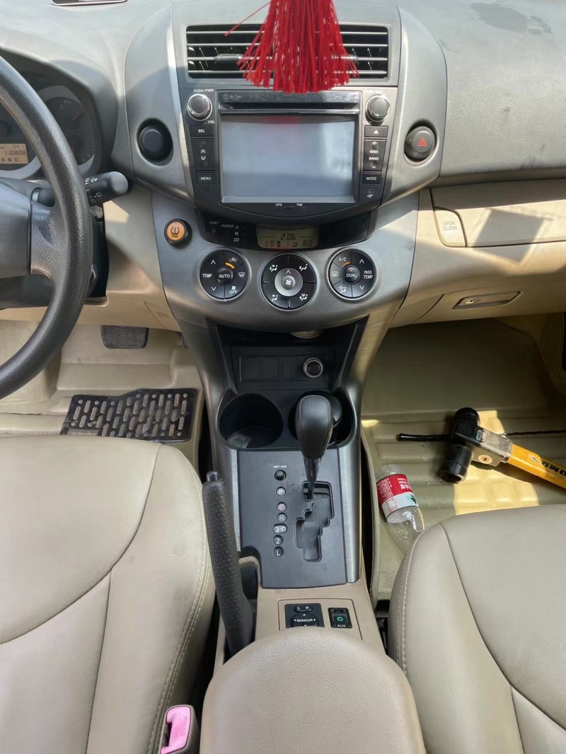 宜昌13年豐田RAV48