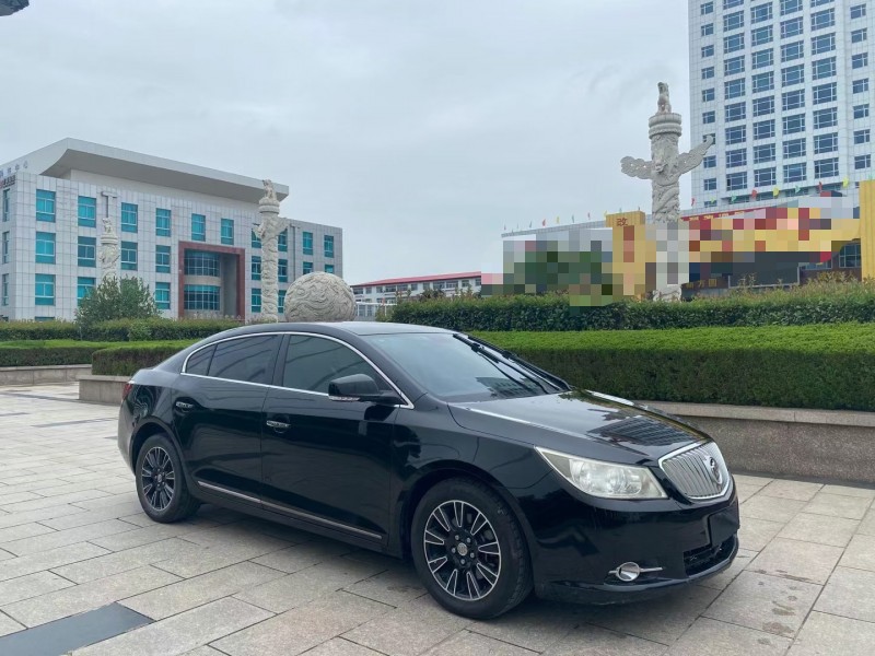 枣庄13年别克君越2