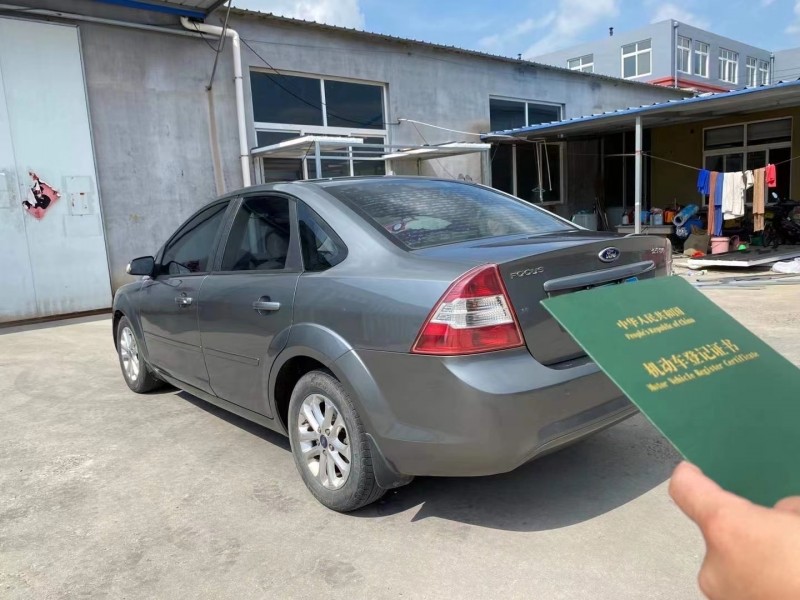 青岛11年福特福克斯9