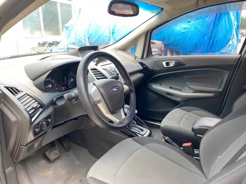 青岛15年福特翼搏4