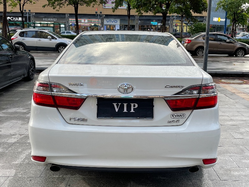 佛山16年丰田凯美瑞5