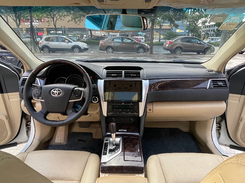 佛山16年丰田凯美瑞2