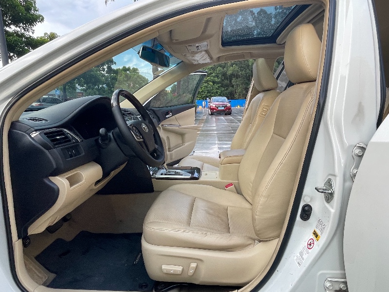 佛山16年丰田凯美瑞1