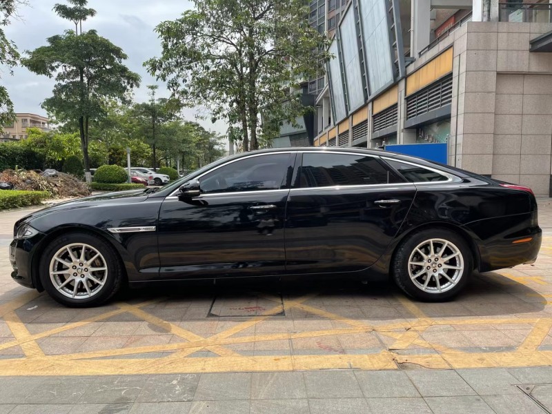 中山13年捷豹XJL3