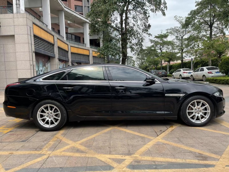 中山13年捷豹XJL4