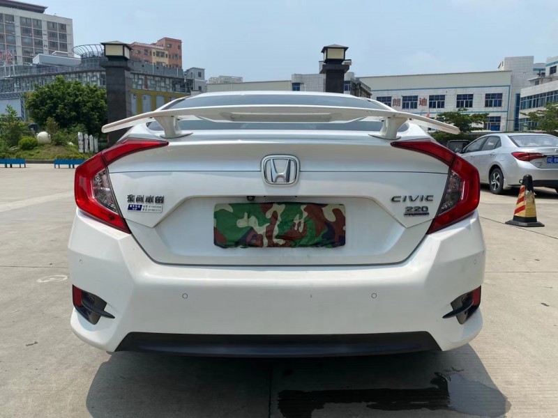 东莞17年本田思域9