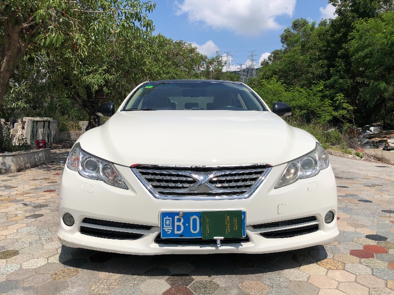 深圳13年丰田锐志9