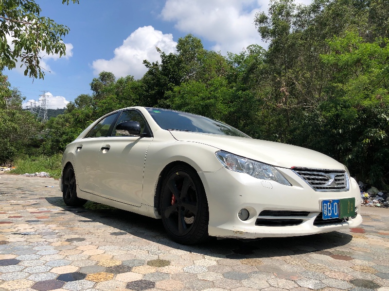 深圳13年丰田锐志7