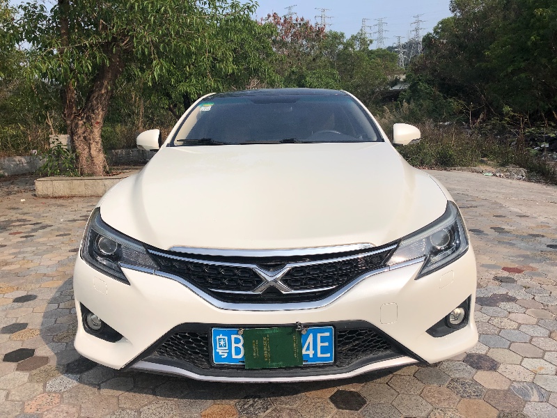 深圳14年丰田锐志9