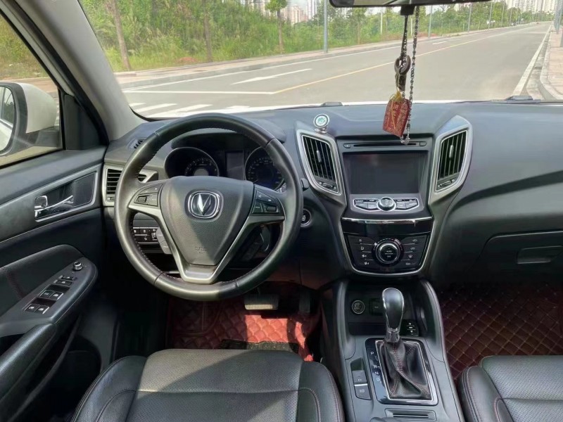 重慶15年長安汽車CS751