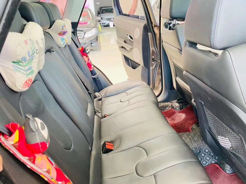 邢台16年路虎极光7