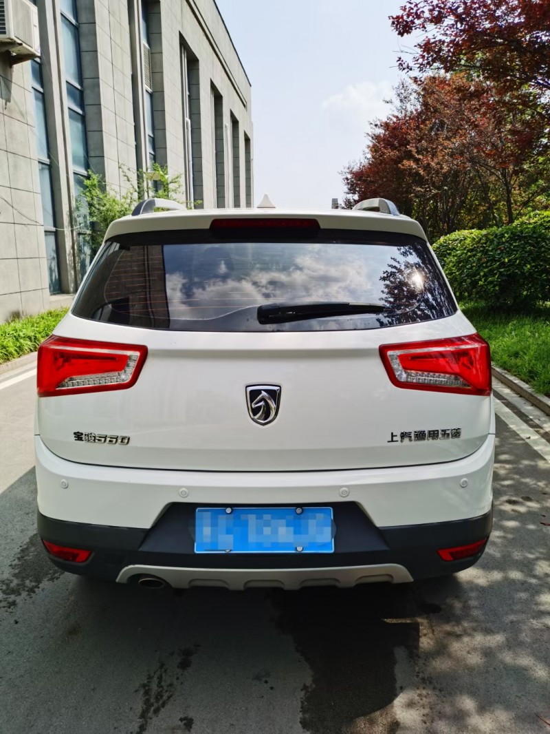 徐州16年寶駿5609