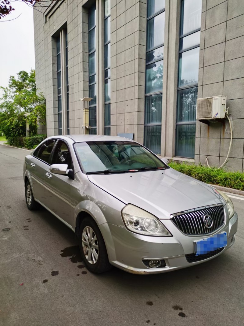 徐州13年别克凯越3