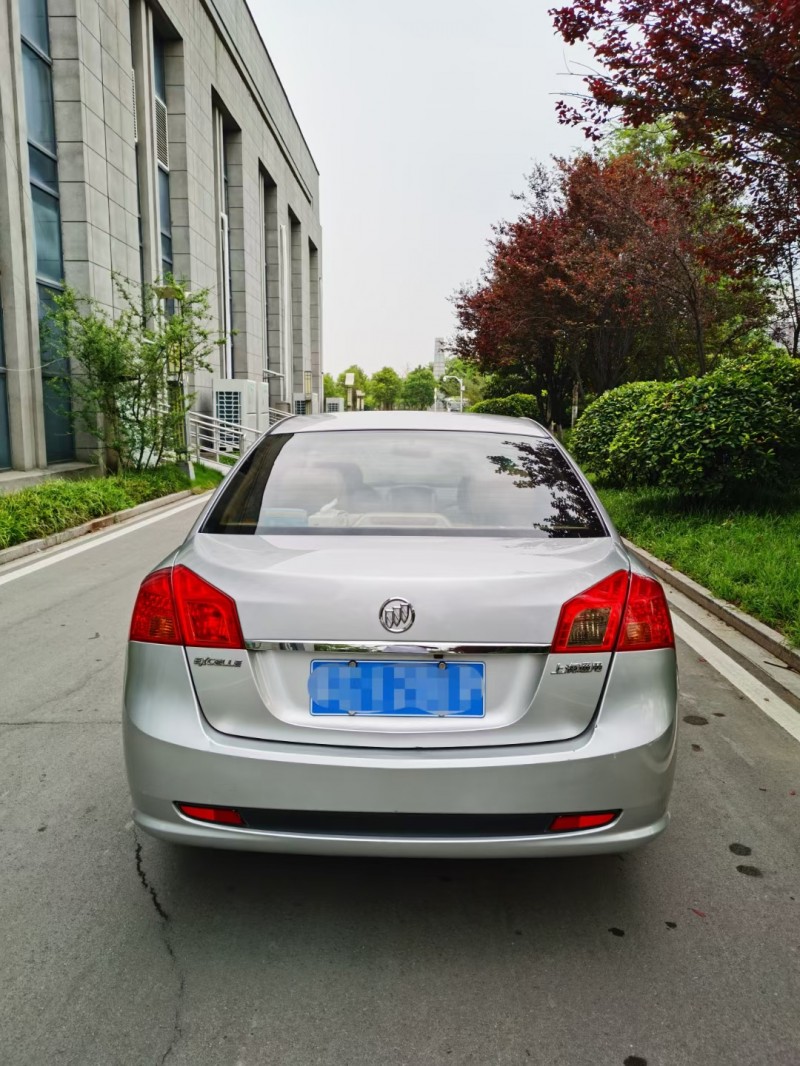 徐州13年别克凯越9