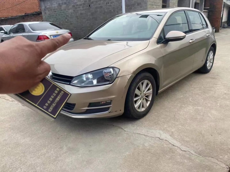 武汉14年大众高尔夫3