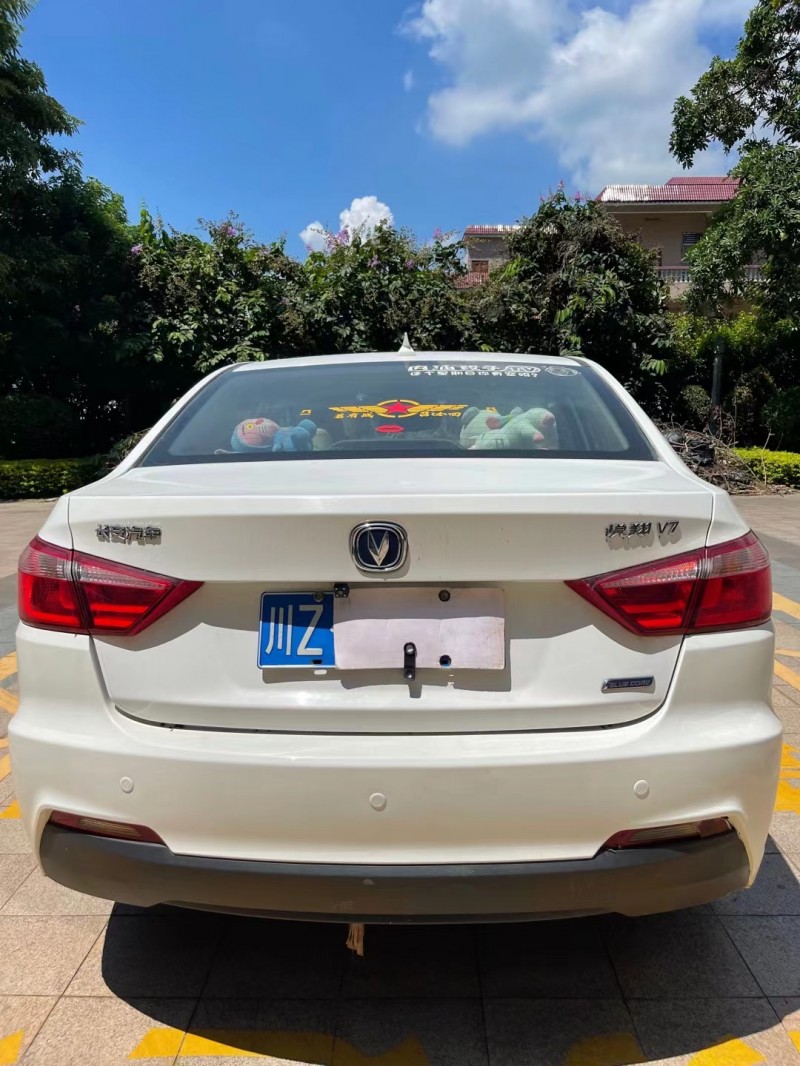 中山18年長安汽車悅翔V72