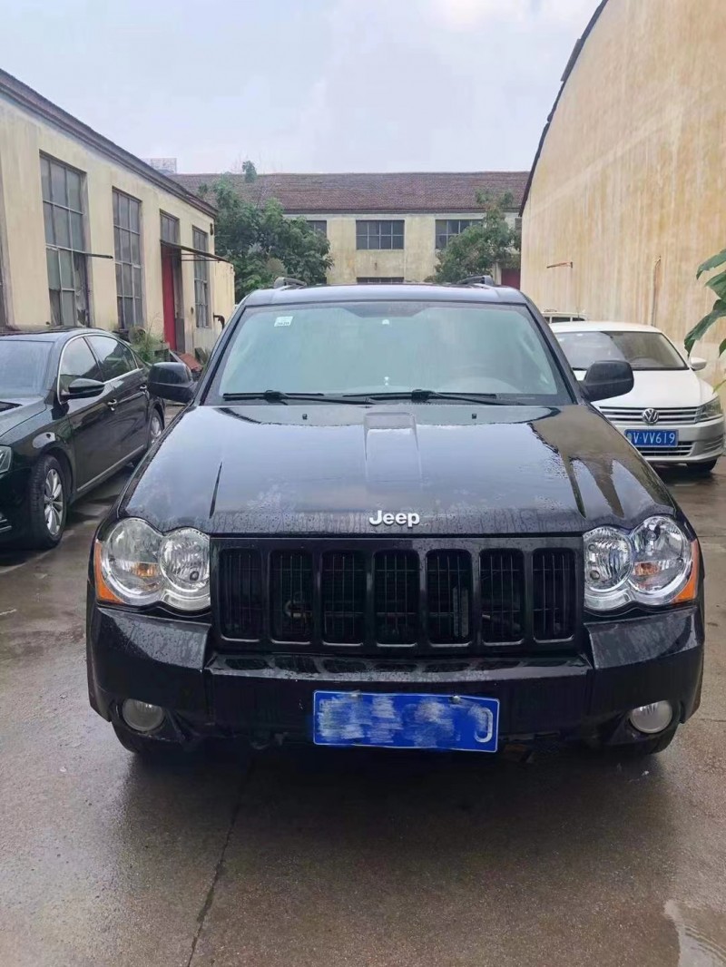 濟寧09年Jeep大切諾基1