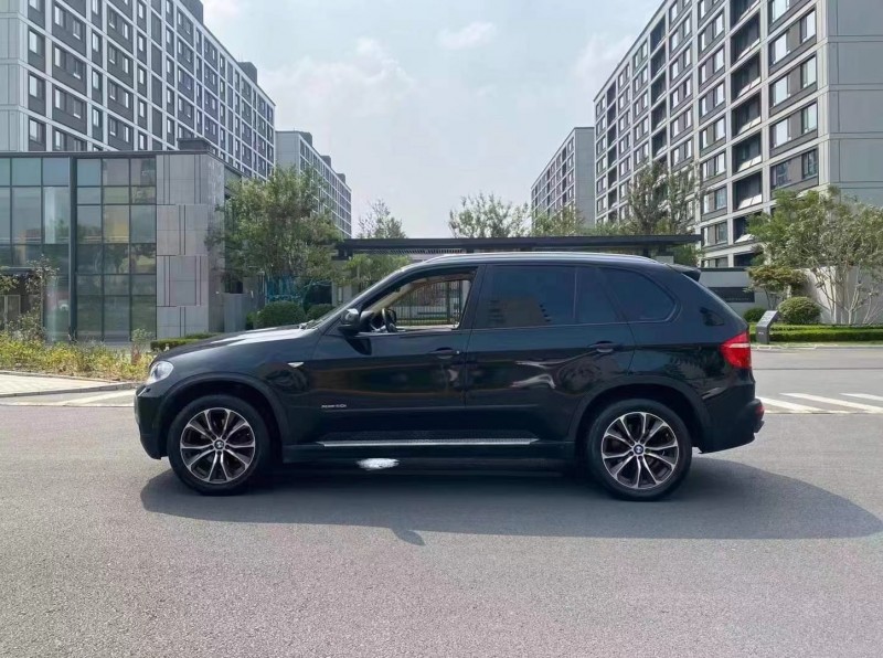 潍坊10年宝马X57