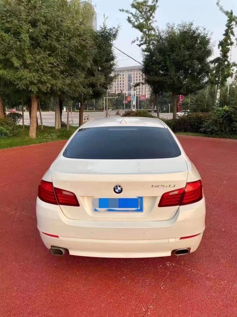 潍坊11年宝马5系8