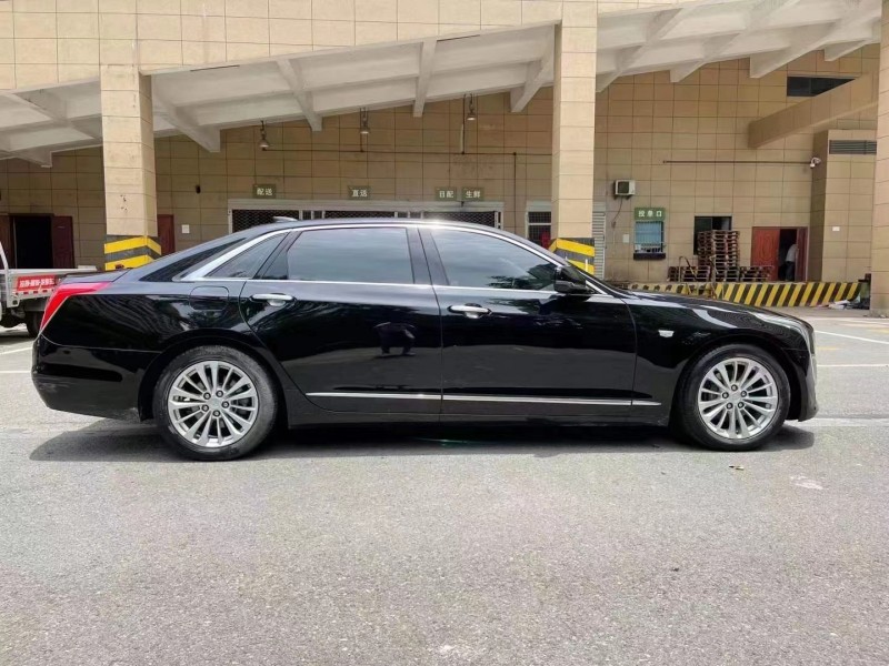 溫州17年凱迪拉克CT67