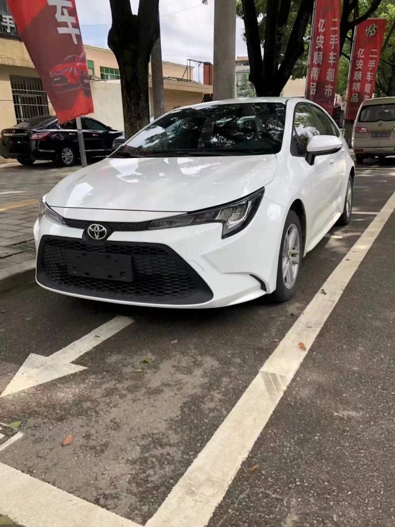 武汉21年丰田雷凌1